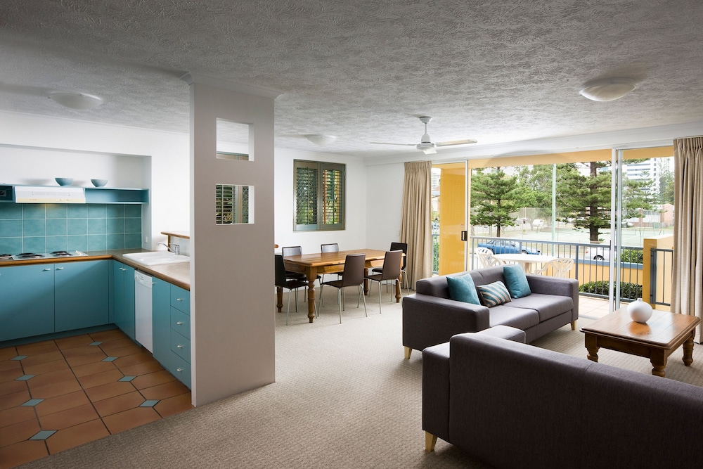 Breakfree Diamond Beach Broadbeach 66/78