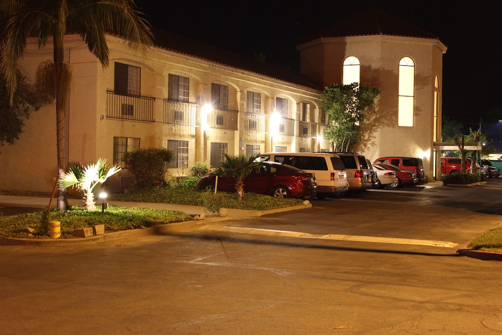 Ocean Gateway Inn 4/30