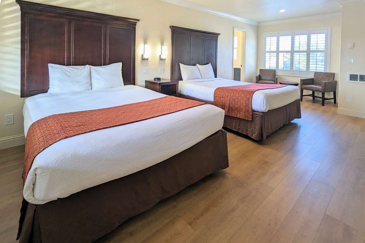 غرفة بسريرين كوين، Clarion Collection Hotel Pacific Grove - Monterey 3/4