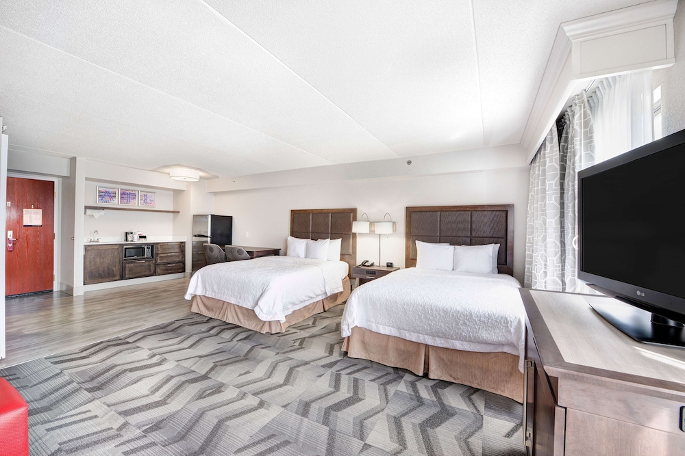 Hampton Inn And Suites Atlanta Galleria 7/67