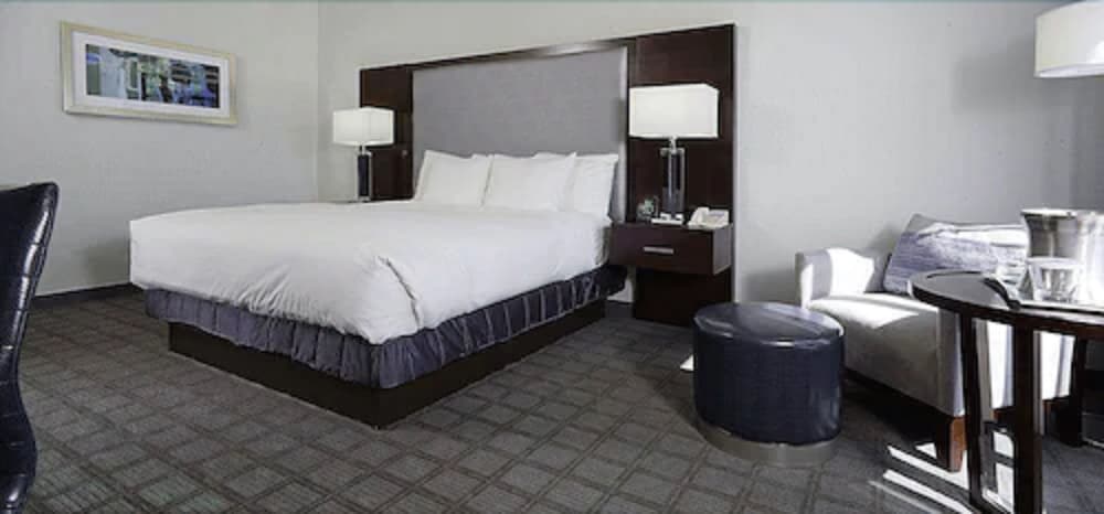 Hilton Scranton & Conference Center 19/39