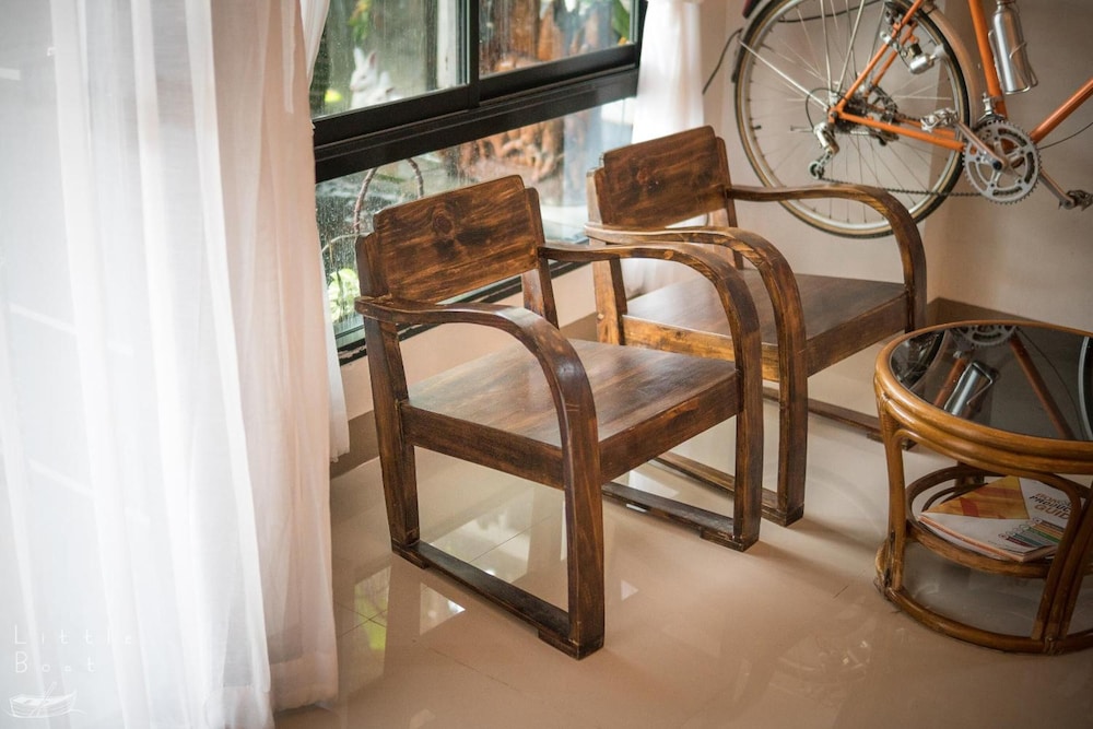 Retro Twin Home At Maesot 43/47