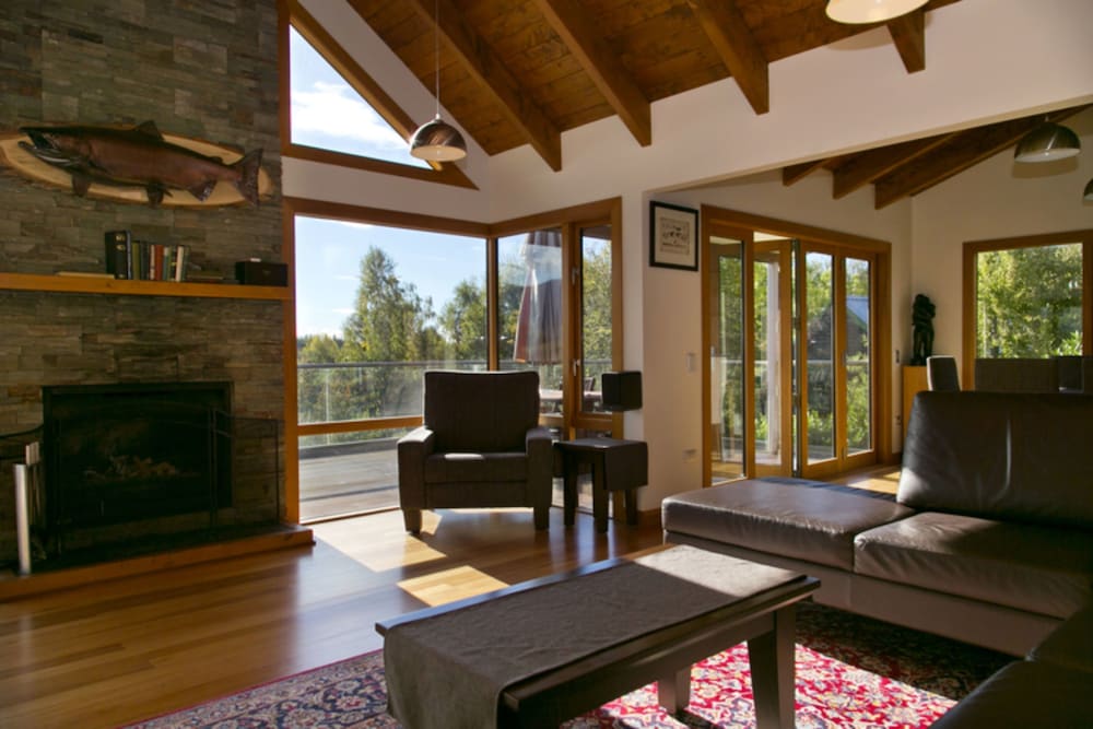 Tongariro Lodge 45/75