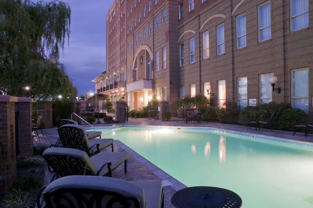 Carnegie Hotel Spa 2/67