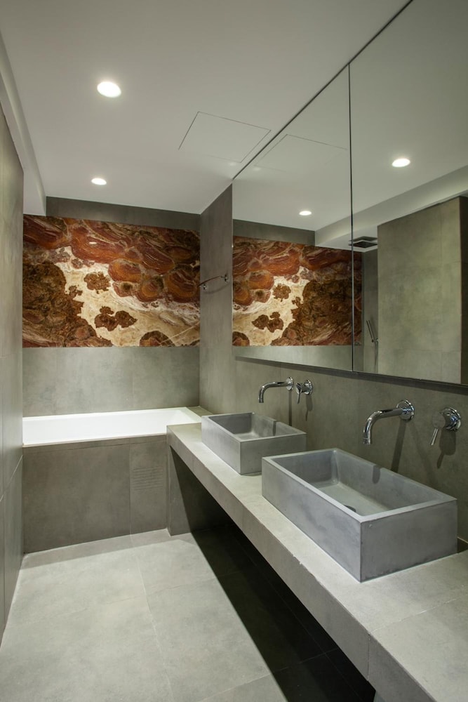 Art Suites Korai 29/40