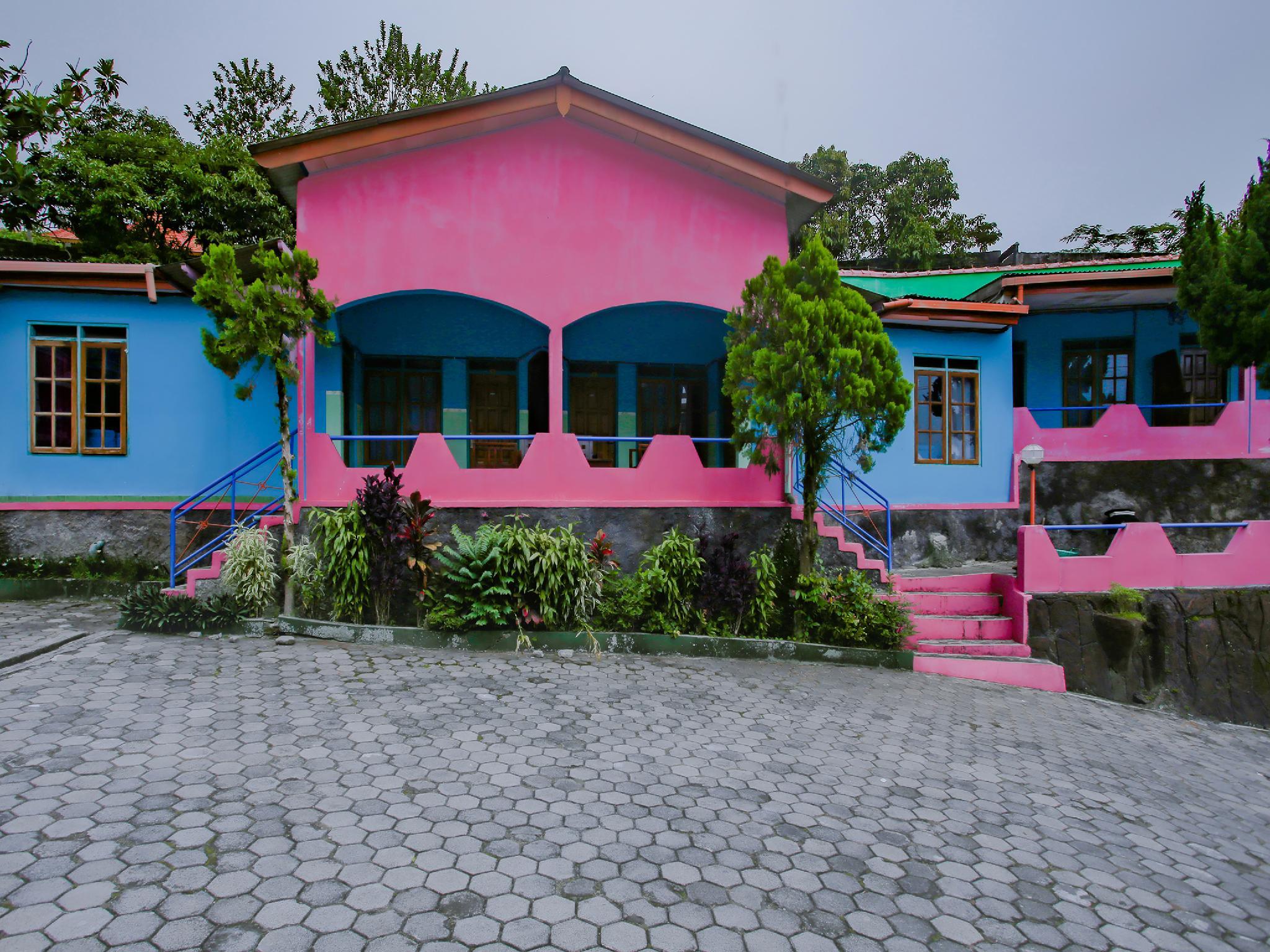 SPOT ON 90100 Hotel Kediri Bandungan 20/20