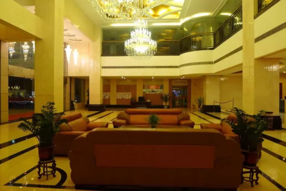 Junyue Hotel 17/19