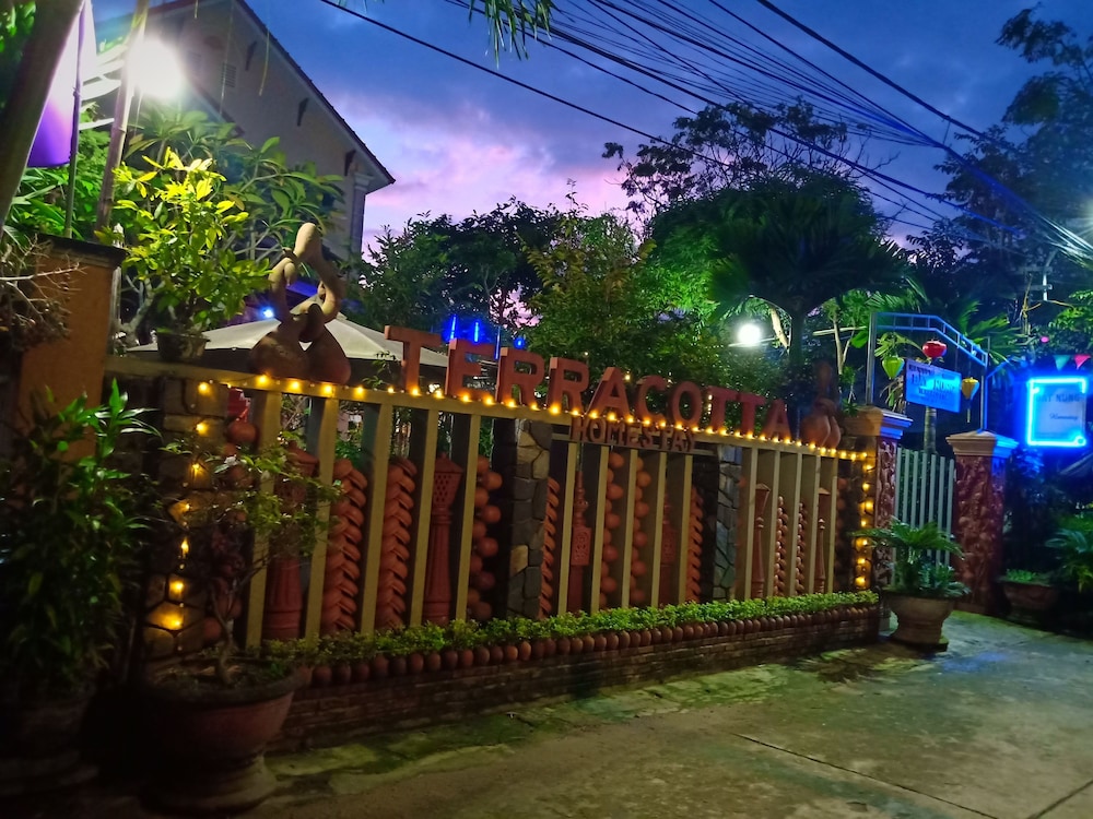 Terra Cotta Homestay And Hostel photo2