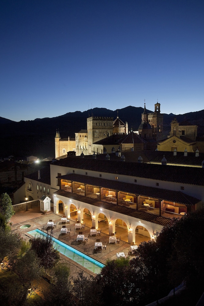 Parador de Guadalupe 2/50