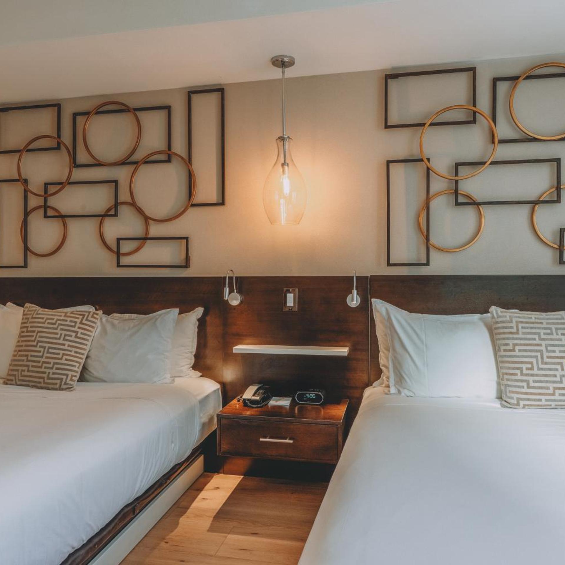 Room, Single, 2 Queen Beds, Lateral Side Ocean View, Balcony