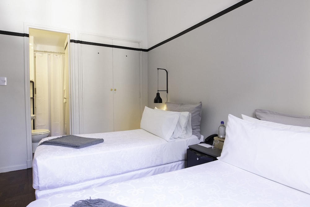 Carsson Hotel 22/67