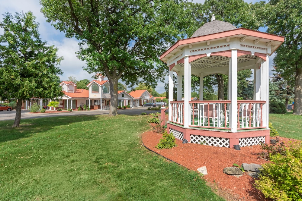Americas Best Value Inn & Suites - Clarence/Buffalo East 45/49