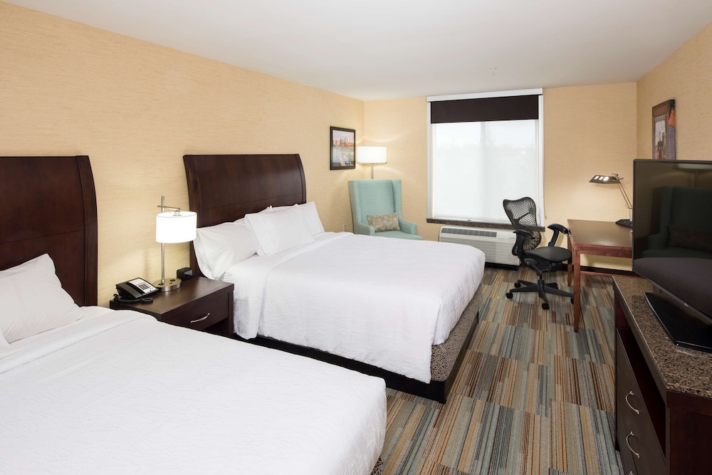 Evolution, 2 Queen Beds