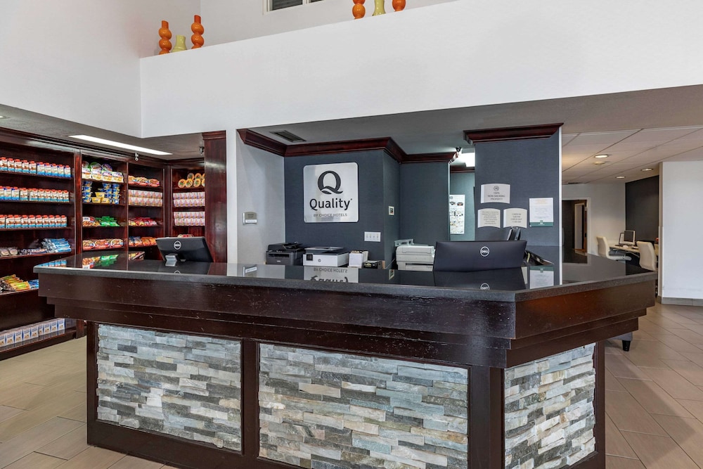 Quality Inn & Suites Denver International Airport 5/42
