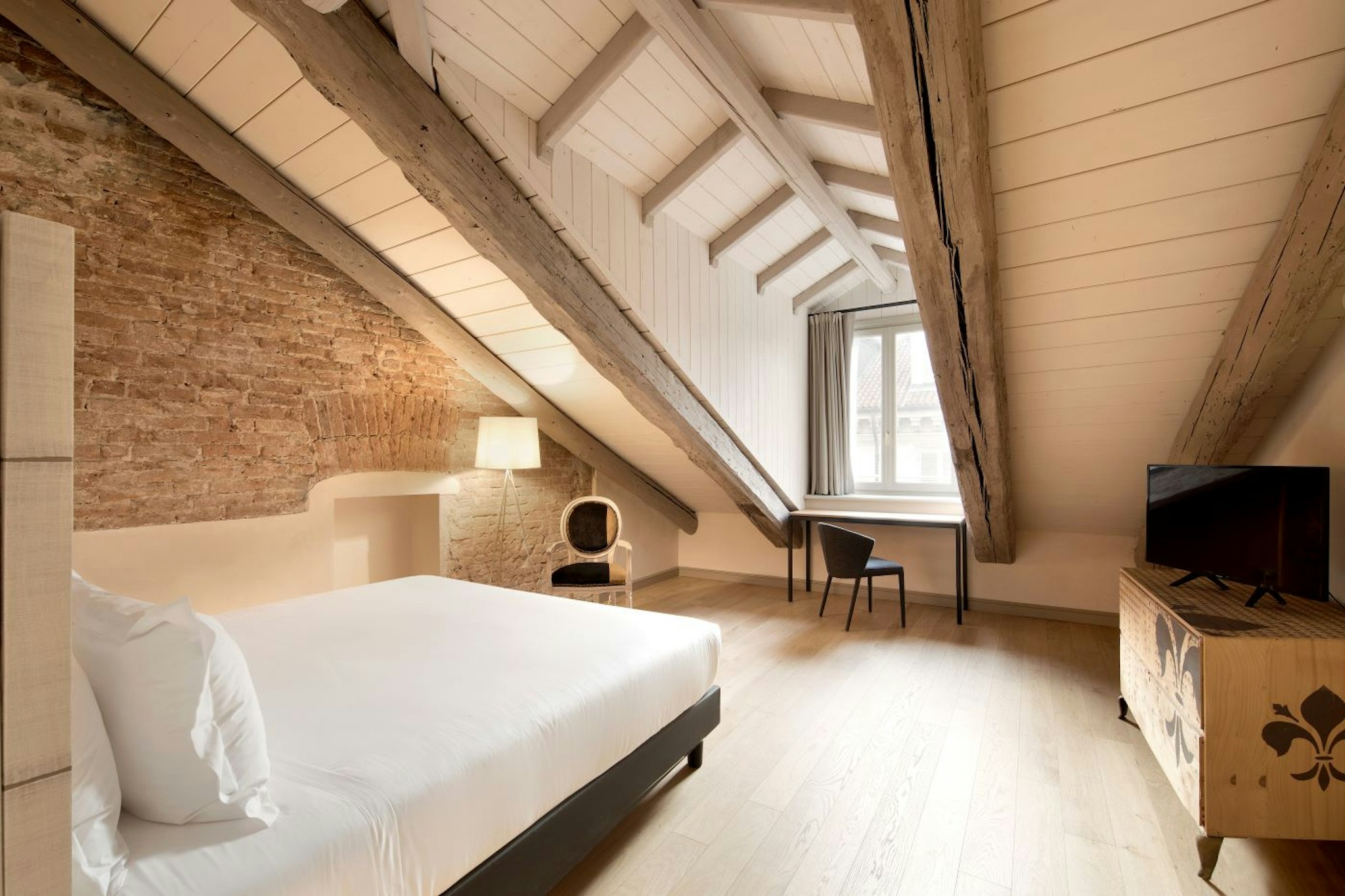 Opera 35 Boutique Hotel 6/26