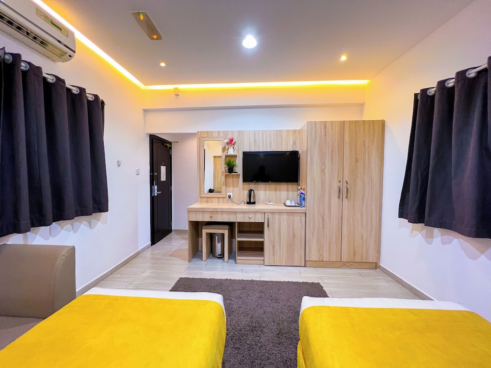 Capital O 314 24 Gold Hotel 41/49