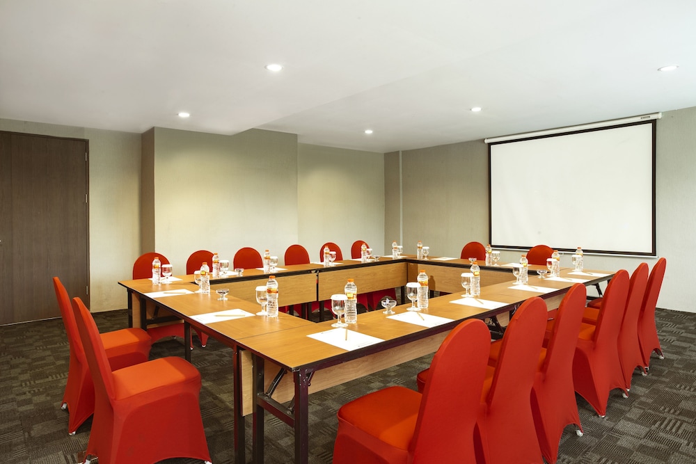 Swiss-Belinn Cibitung 21/29