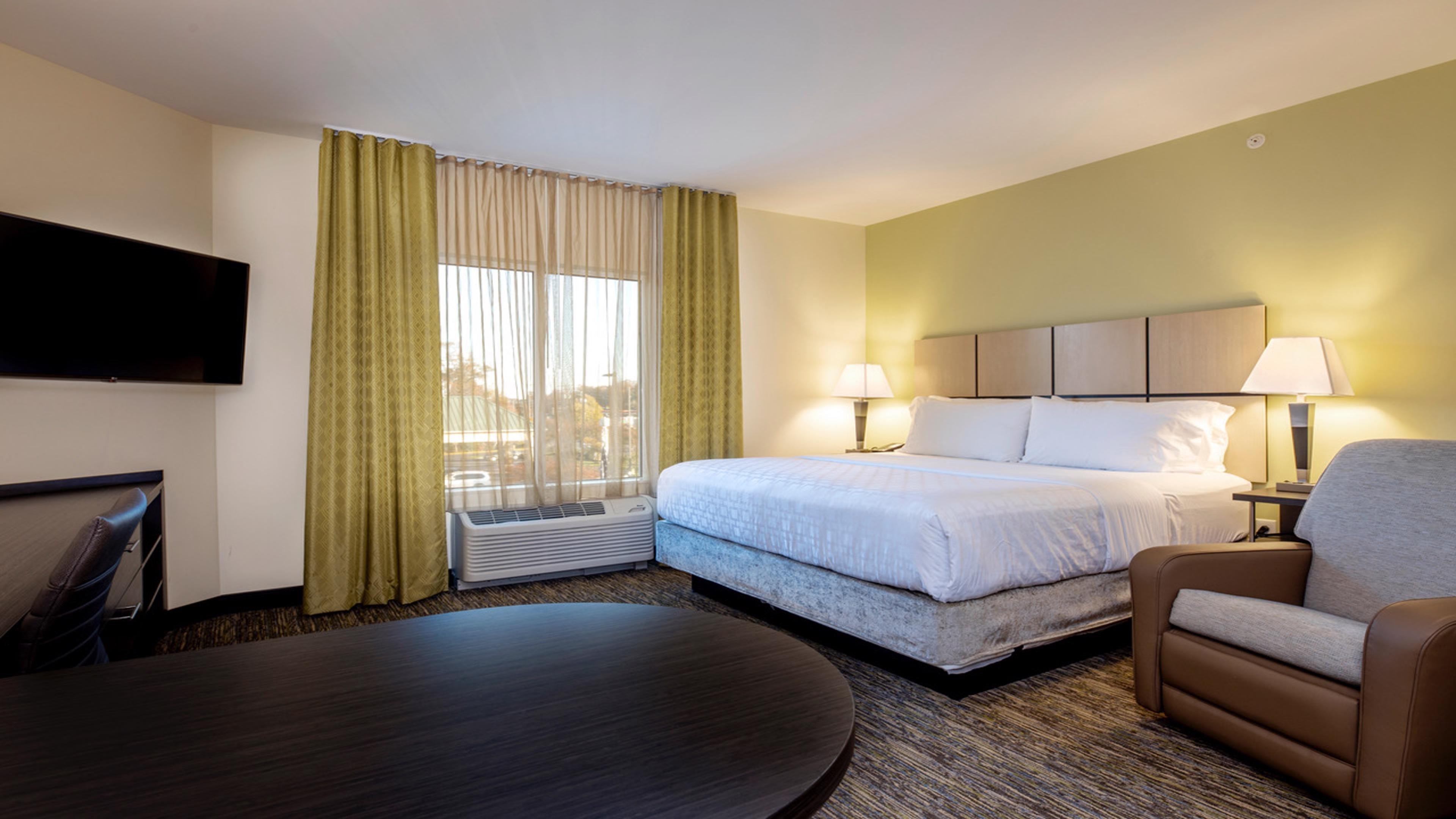 استوديو بسرير كينج لذوي الإعاقة، CANDLEWOOD SUITES DUMFRIES - QUANTICO 4/9