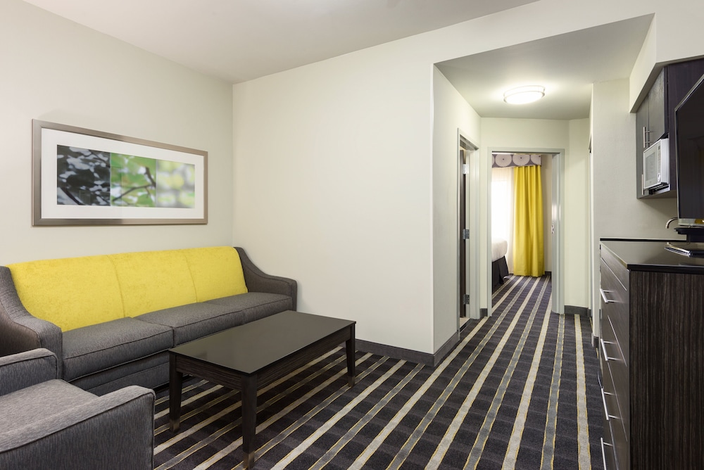 Holiday Inn Express And Suites Norman 33/51