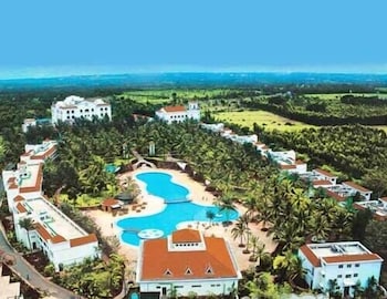 GOLDEN PALMS SPA 23/28
