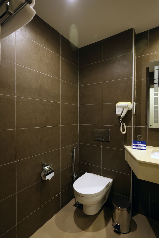 PrideInn Westlands Luxury Boutique Hotel 61/63
