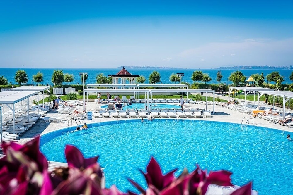Premier Fort Beach Hotel 46/55