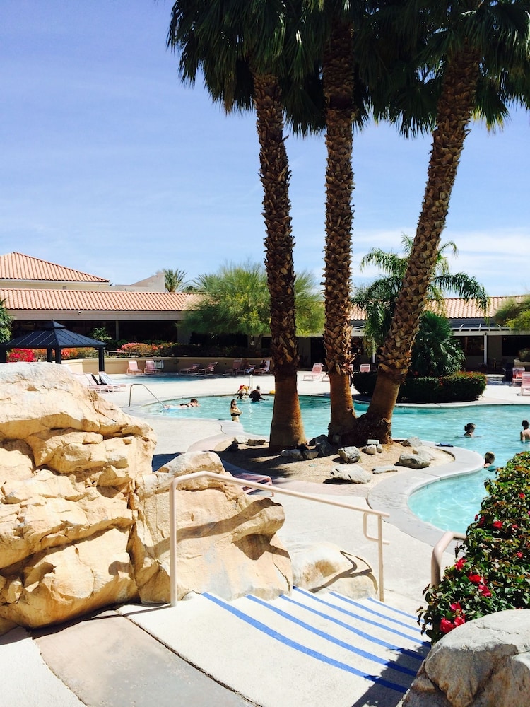 Miracle Springs Resort Spa 8/71