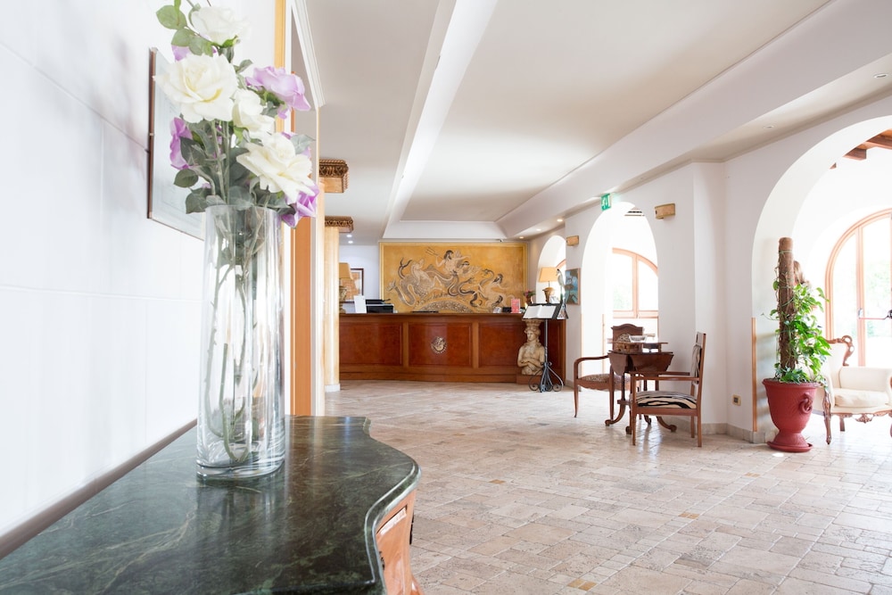 lobby
