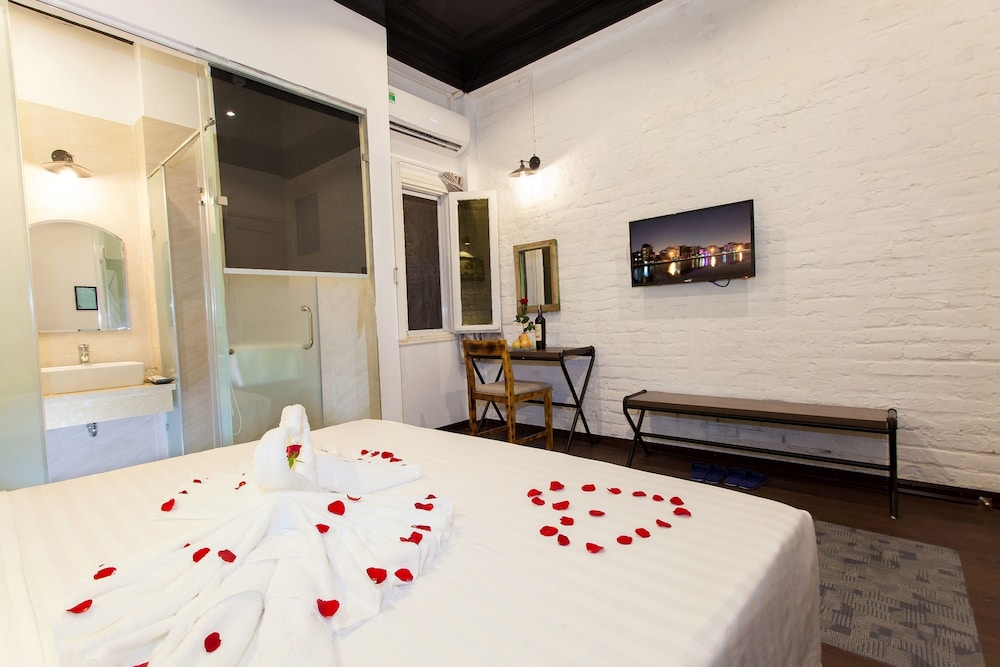 Luxury Backpackers 22/49