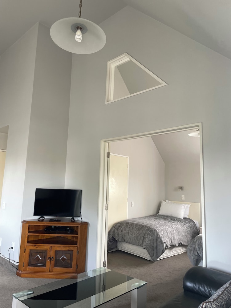 Ashleigh Court Motel 29/50