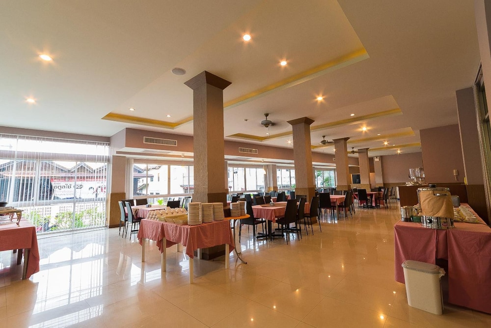 Sinkiat Buri Hotel 56/67