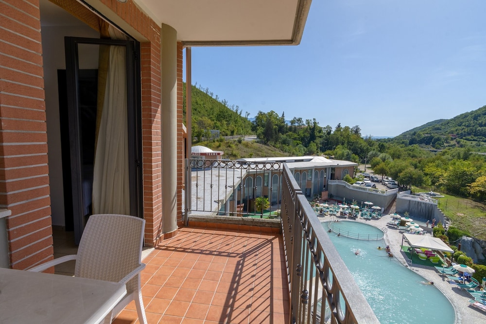 Hotel Terme Capasso 38/61