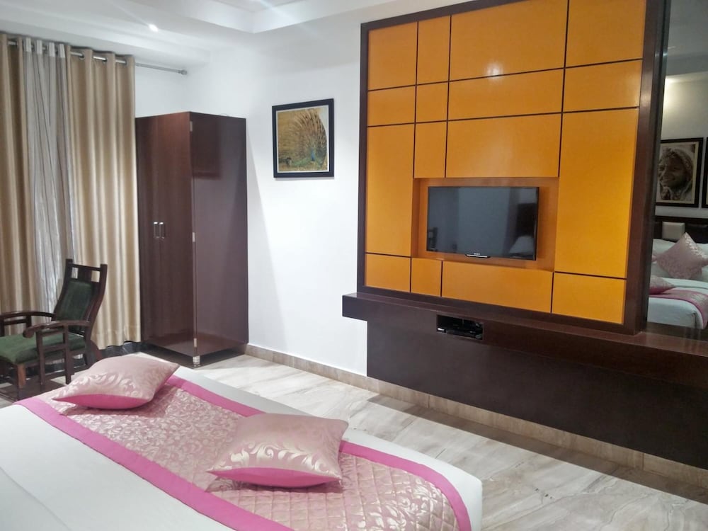 Hotel Radhika Jaisalmer 26/48