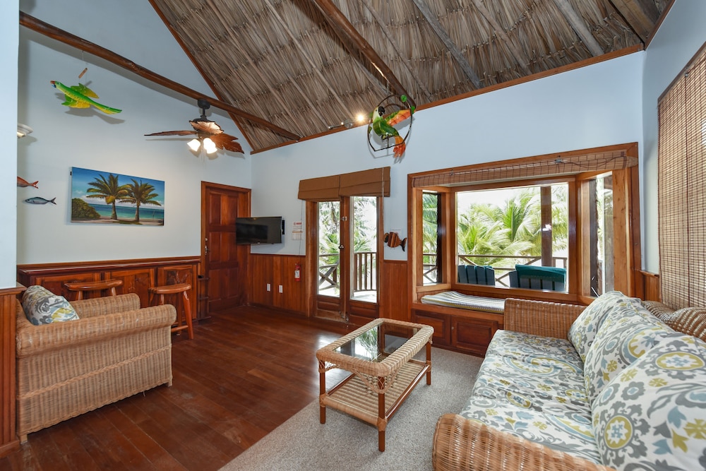 Captain Morgans Retreat 48/80