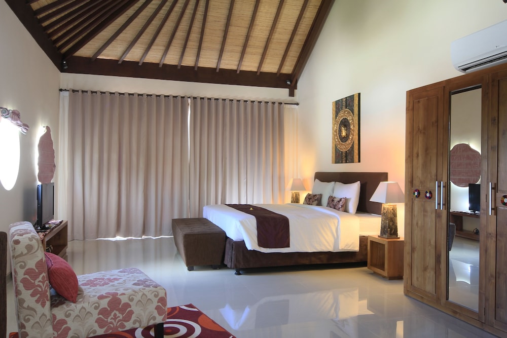 3 Bedrooms, Pool, Villa, 1 Queen and 1 Single Bed