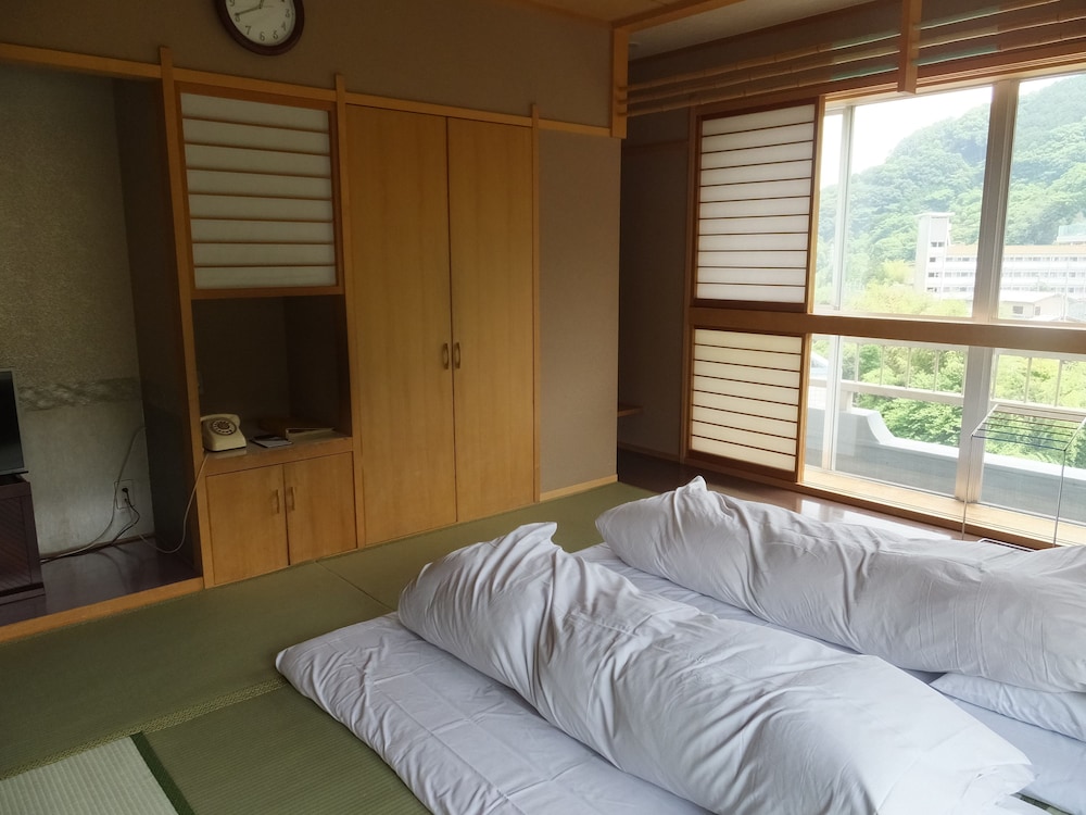 Itoen Hotel Shikisai 16/49