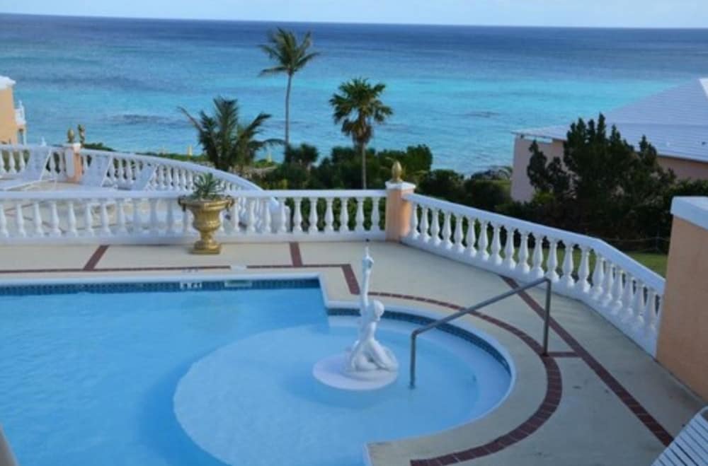 Coco Reef Bermuda 9/62