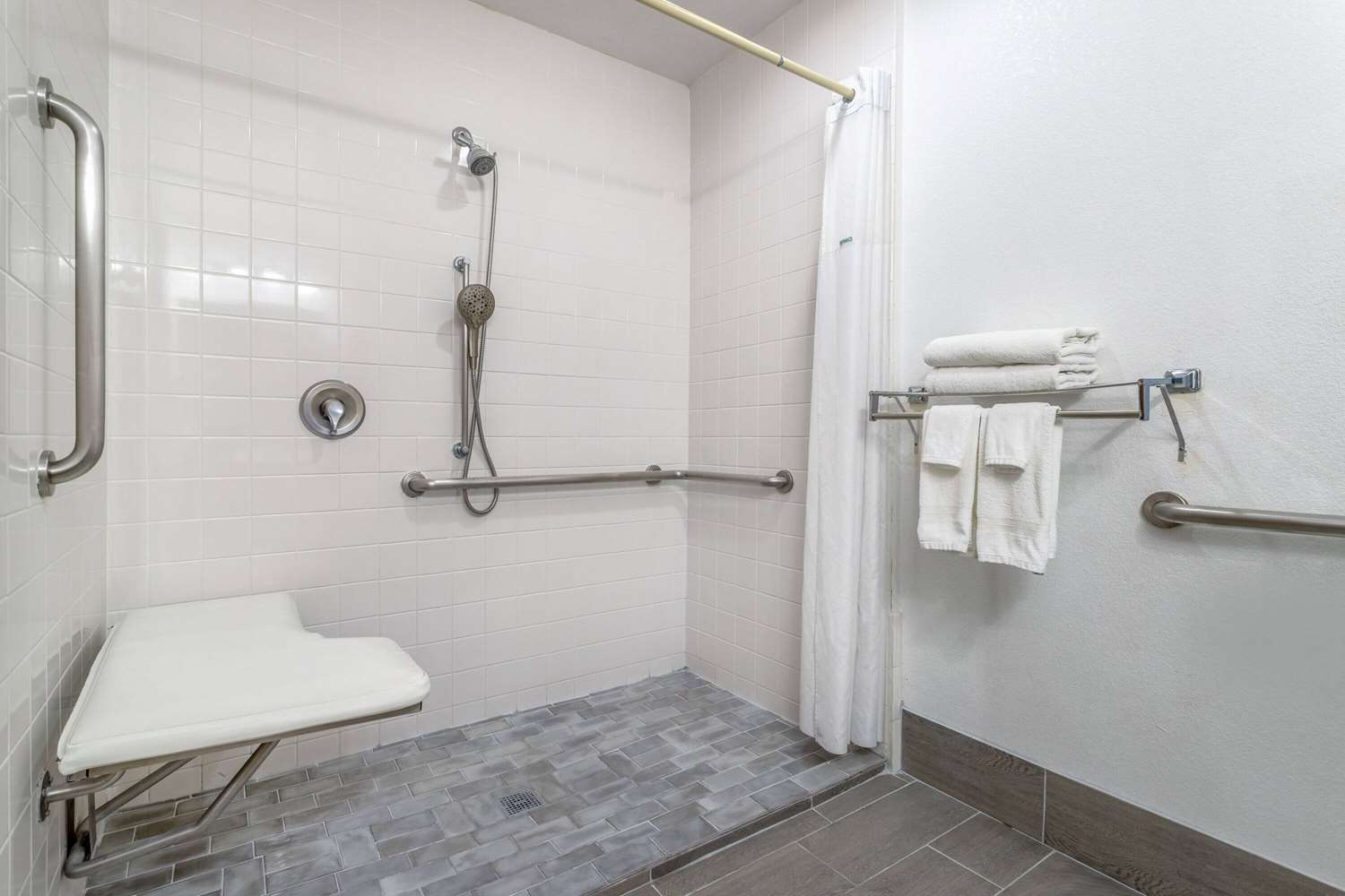 Super 8 By Wyndham The Dalles OR 24/24