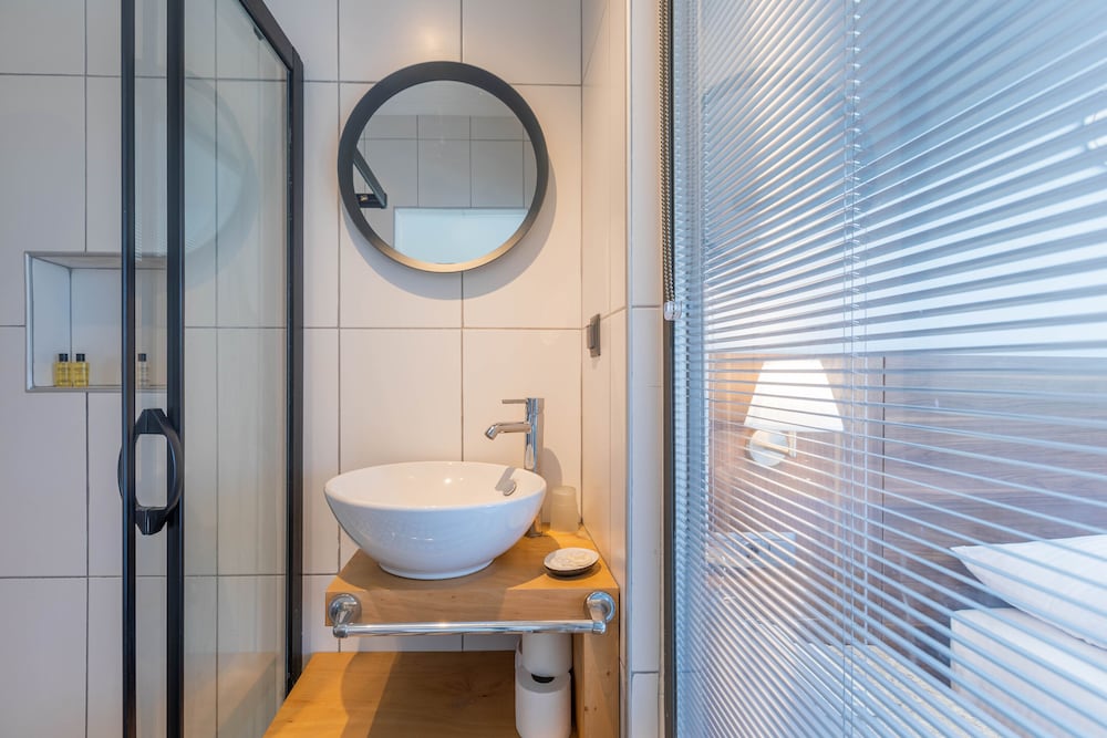 Bronze Hotel - Adults Only 32/32