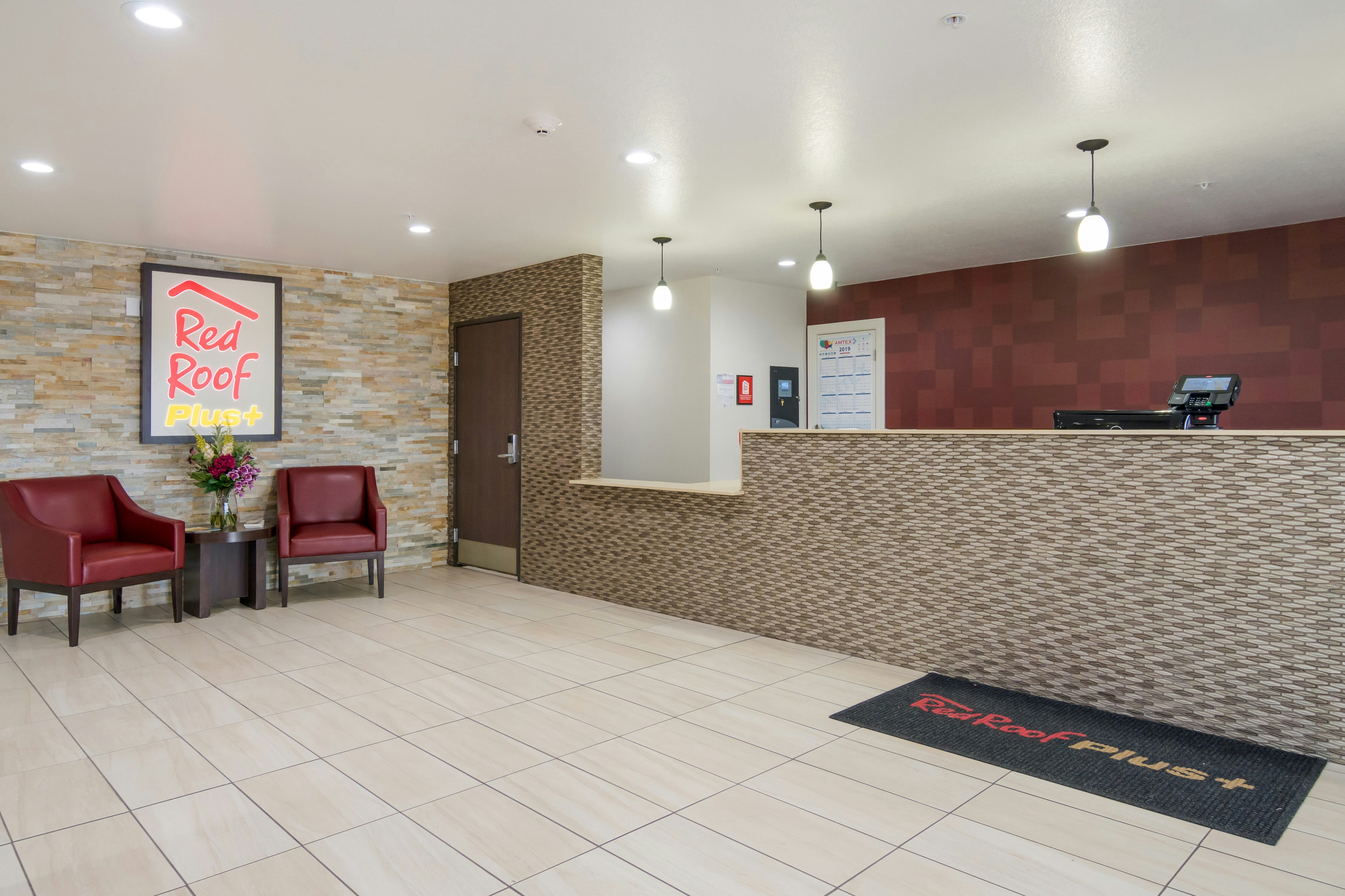 Red Roof Inn Plus+ Fort Worth - Burleson 2/9