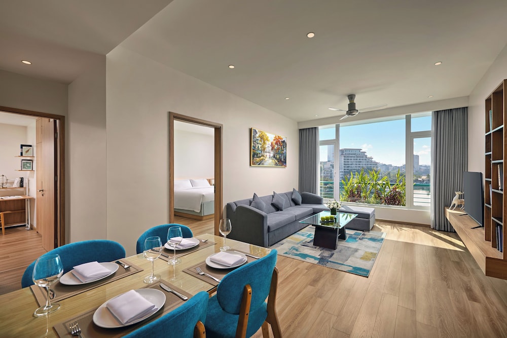 The Hanoi Club Hotel Lake Palais Residences 50/61
