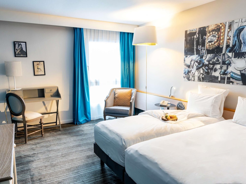 Mercure Chateau De Fontainebleau 12/76