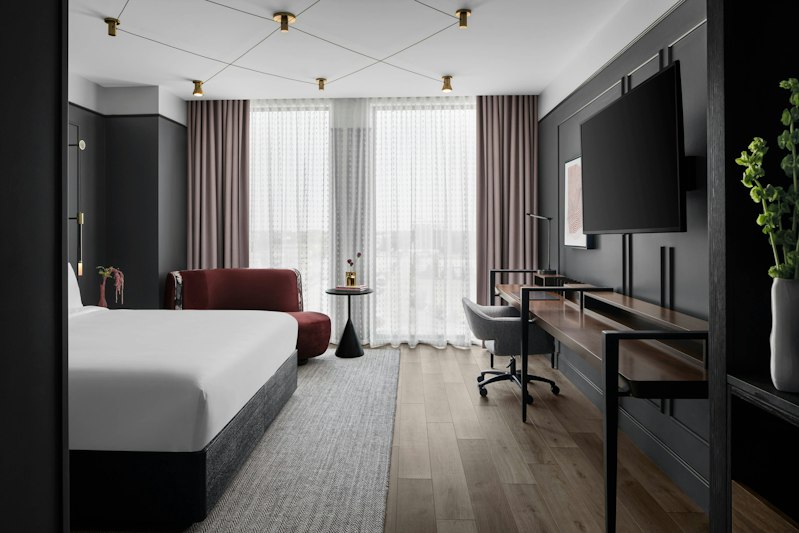 Renaissance Milwaukee West Hotel 14/57