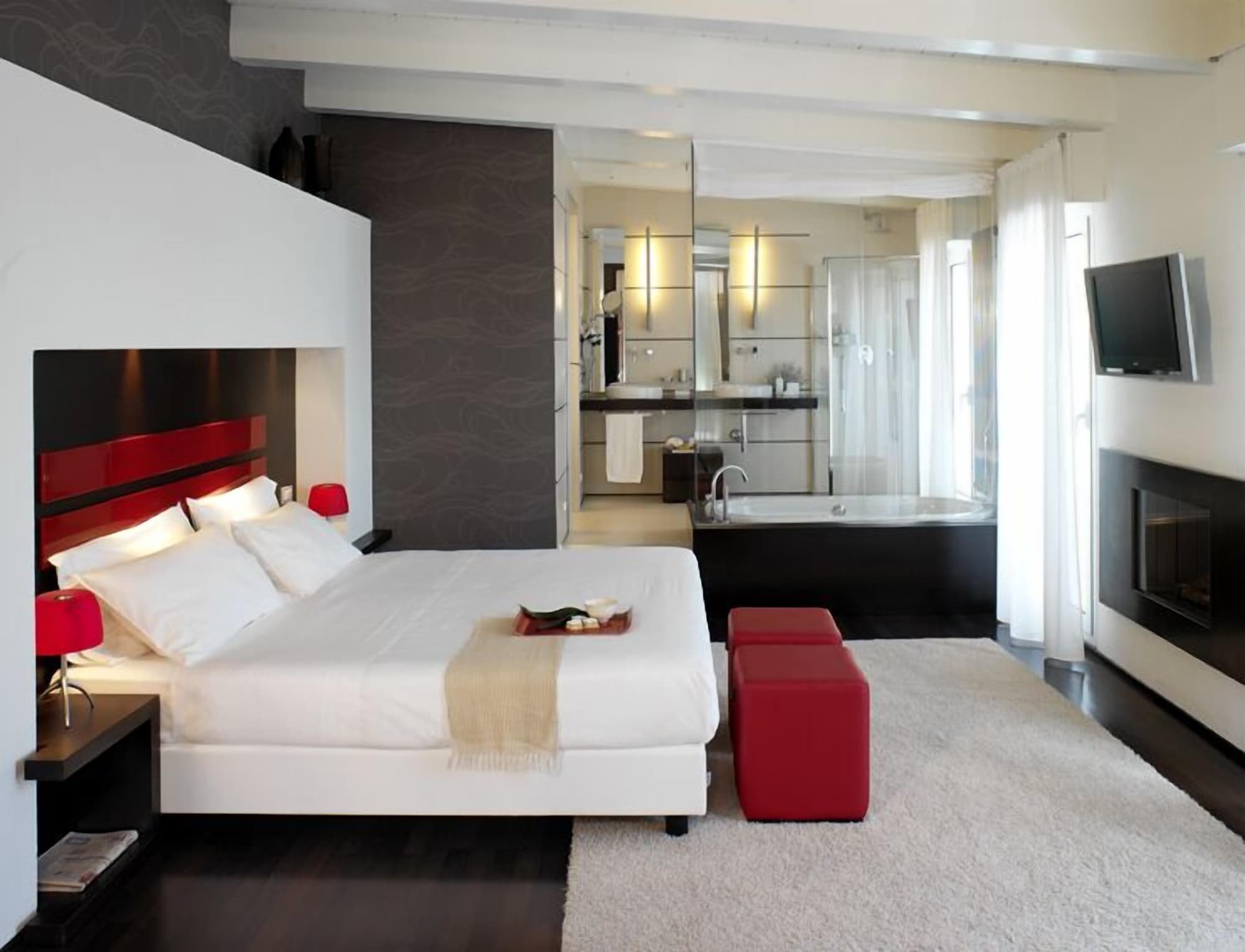 Suite, Double Bed, Sofa