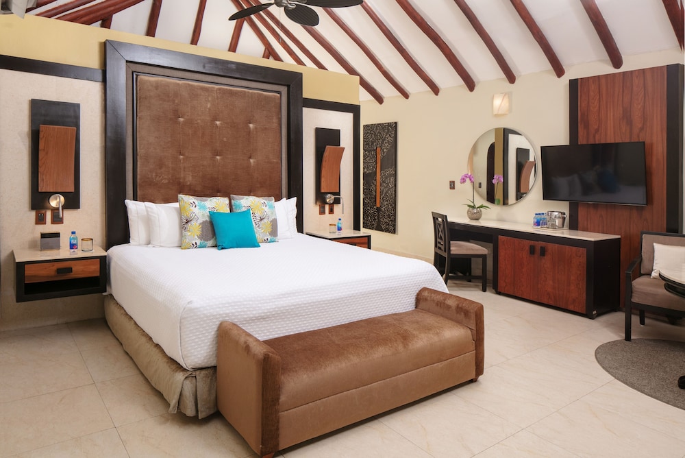Swim Up, Casita, Suite, King Bed