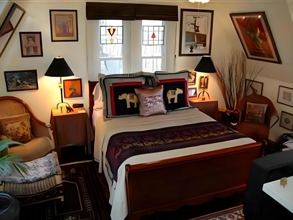 Red Elephant Inn Bed and Breakfast 28/49