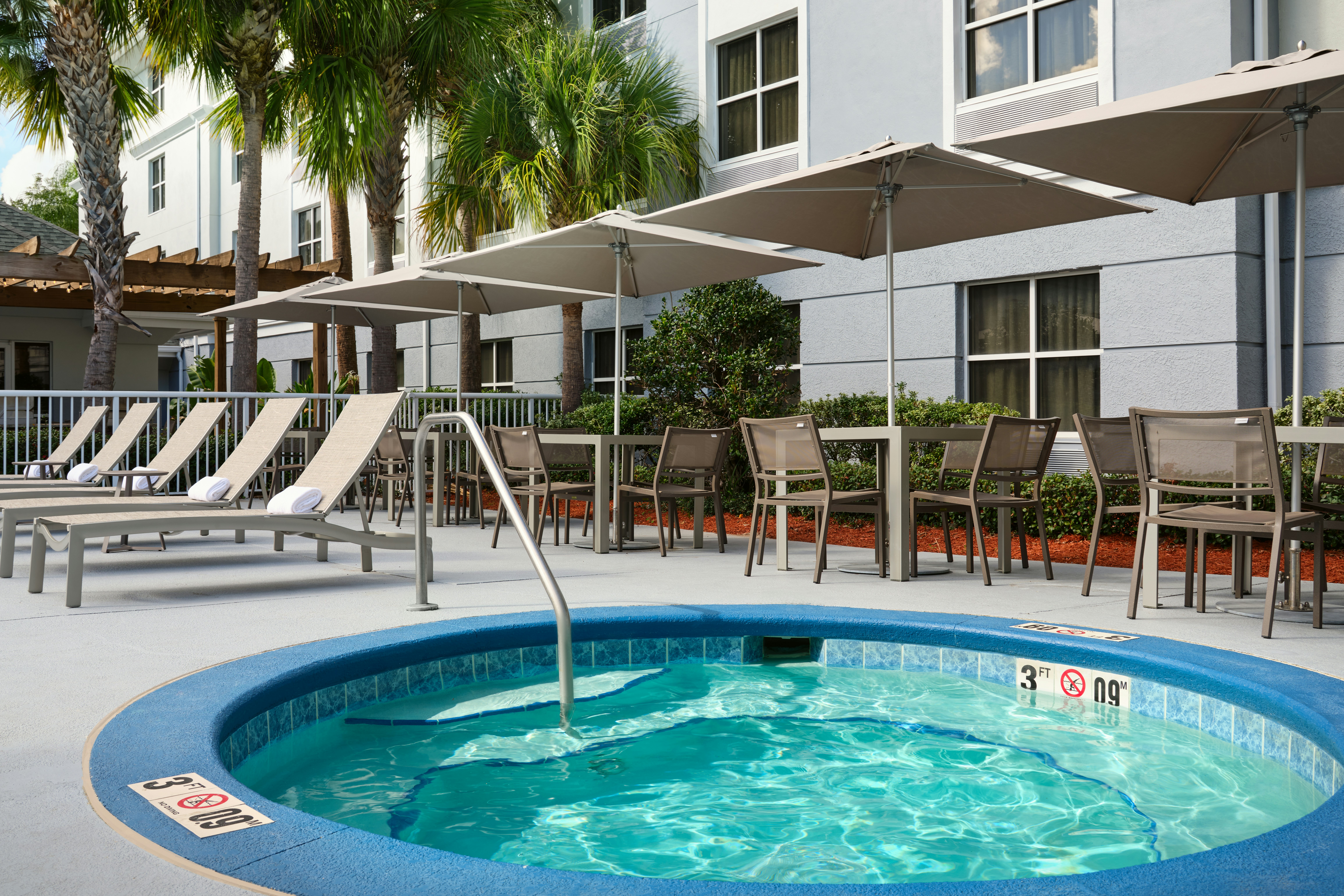 Homewood Suites By Hilton Daytona Beach Speedway-Airport 46/47
