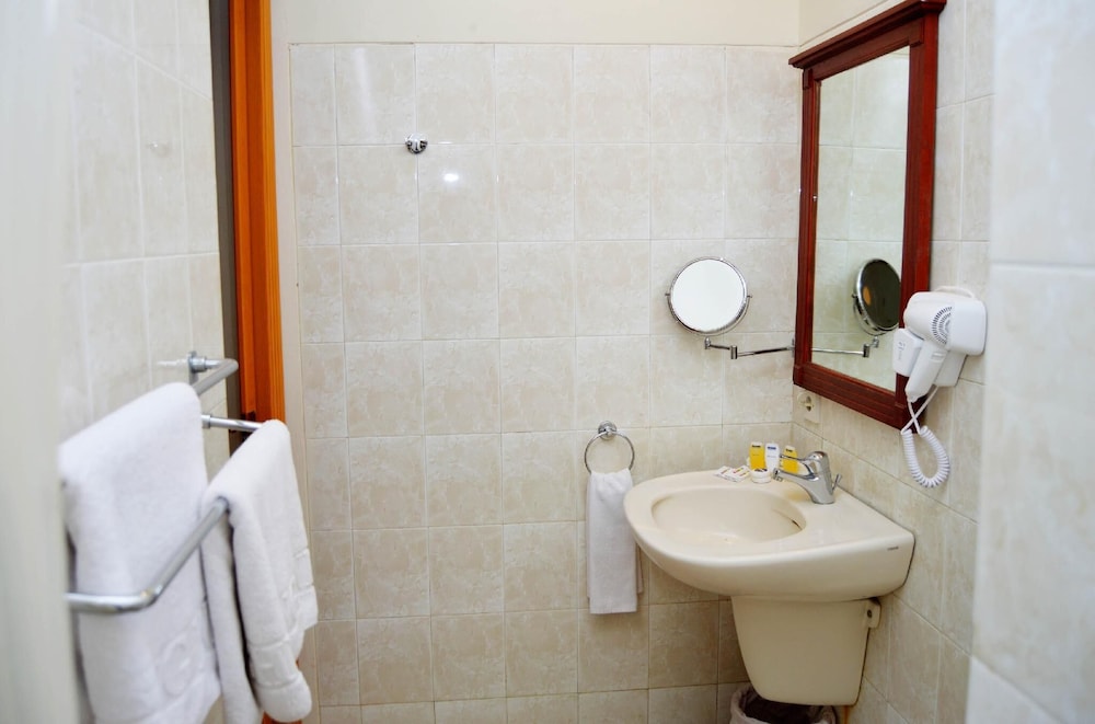 Sanghyang Indah Spa Resort 48/50