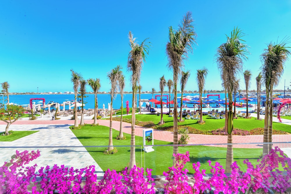 M Hotels at Porto Marina 41/50