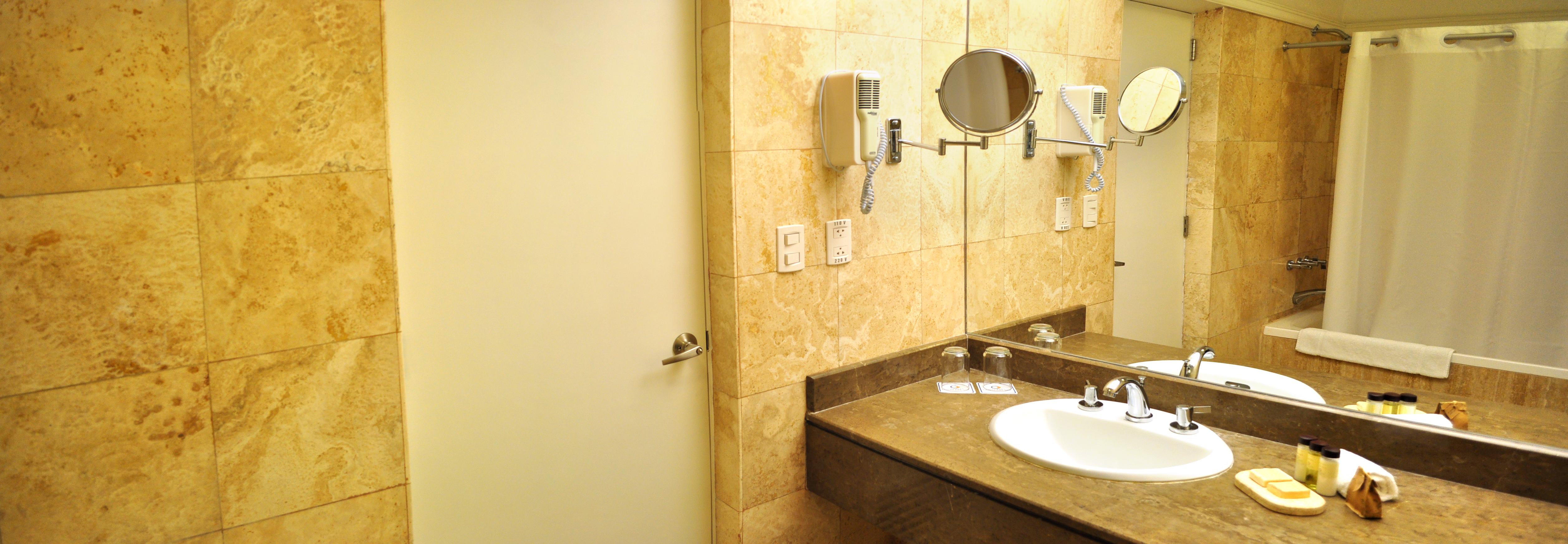 غرفة سوبيريور بسريرين منفصلين بشرفة، Wyndham Costa Del Sol Trujillo 3/3